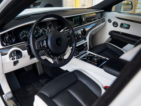 Used 2022 Rolls-Royce Ghost Black Badge AWD/4WD image 25