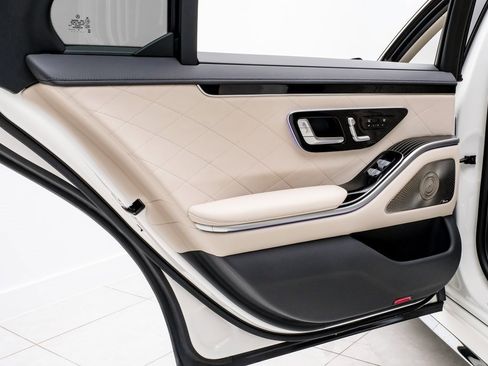 Used 2022 Mercedes-Benz S 580 4MATIC Sedan image 40