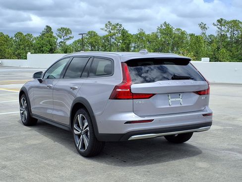 New 2026 Volvo V60 B5 Cross Country Plus w/ Protection Package Premier AWD/4WD image 5