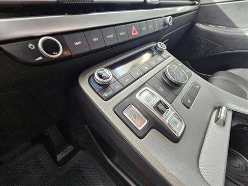 Used 2023 Hyundai Palisade SEL AWD/4WD image 17