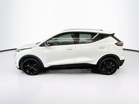 Used 2023 Chevrolet Bolt EUV LT w/ Convenience Package FWD image 4