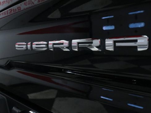 Used 2022 GMC Sierra 2500 AT4 w/ AT4 Preferred Package image 32