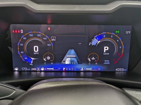 Used 2025 Chevrolet Colorado Trail Boss AWD/4WD image 16