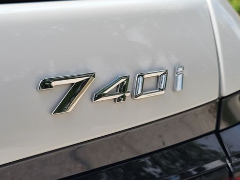 Used 2025 BMW 740i xDrive AWD/4WD image 10