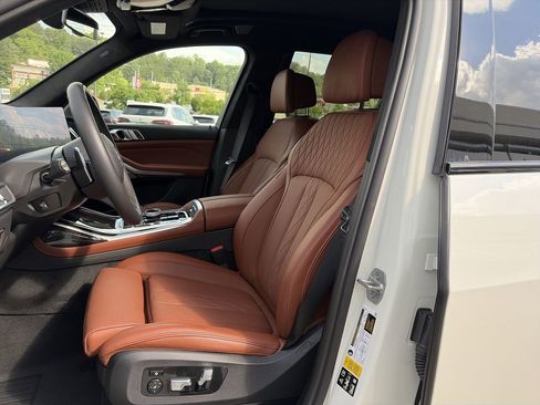 Certified 2023 BMW X7 xDrive40i AWD/4WD image 14