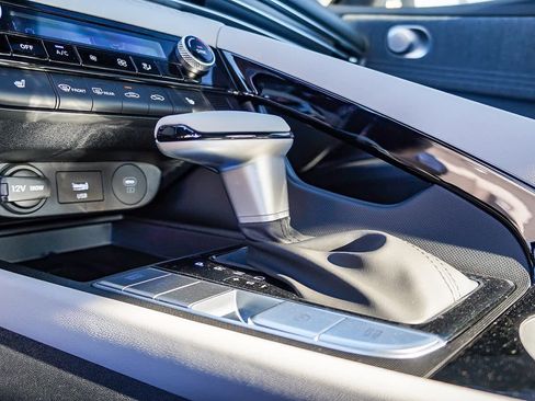 New 2025 Hyundai Elantra Limited image 31