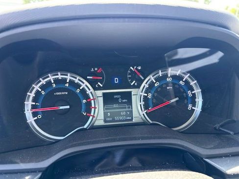 Used 2018 Toyota 4Runner SR5 Premium AWD/4WD image 39