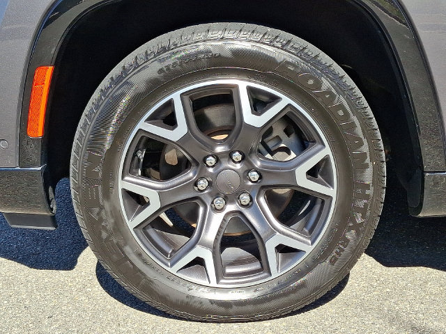 Used 2024 Jeep Wagoneer Series III AWD/4WD image 8