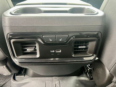 Certified 2025 Chevrolet Silverado 2500 ZR2 w/ Technology Package AWD/4WD image 29