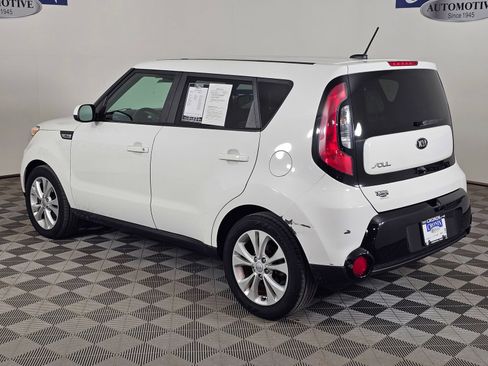 Used 2016 Kia Soul + FWD image 30