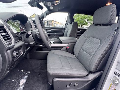 New 2026 RAM 1500 4x4 Crew Cab image 14