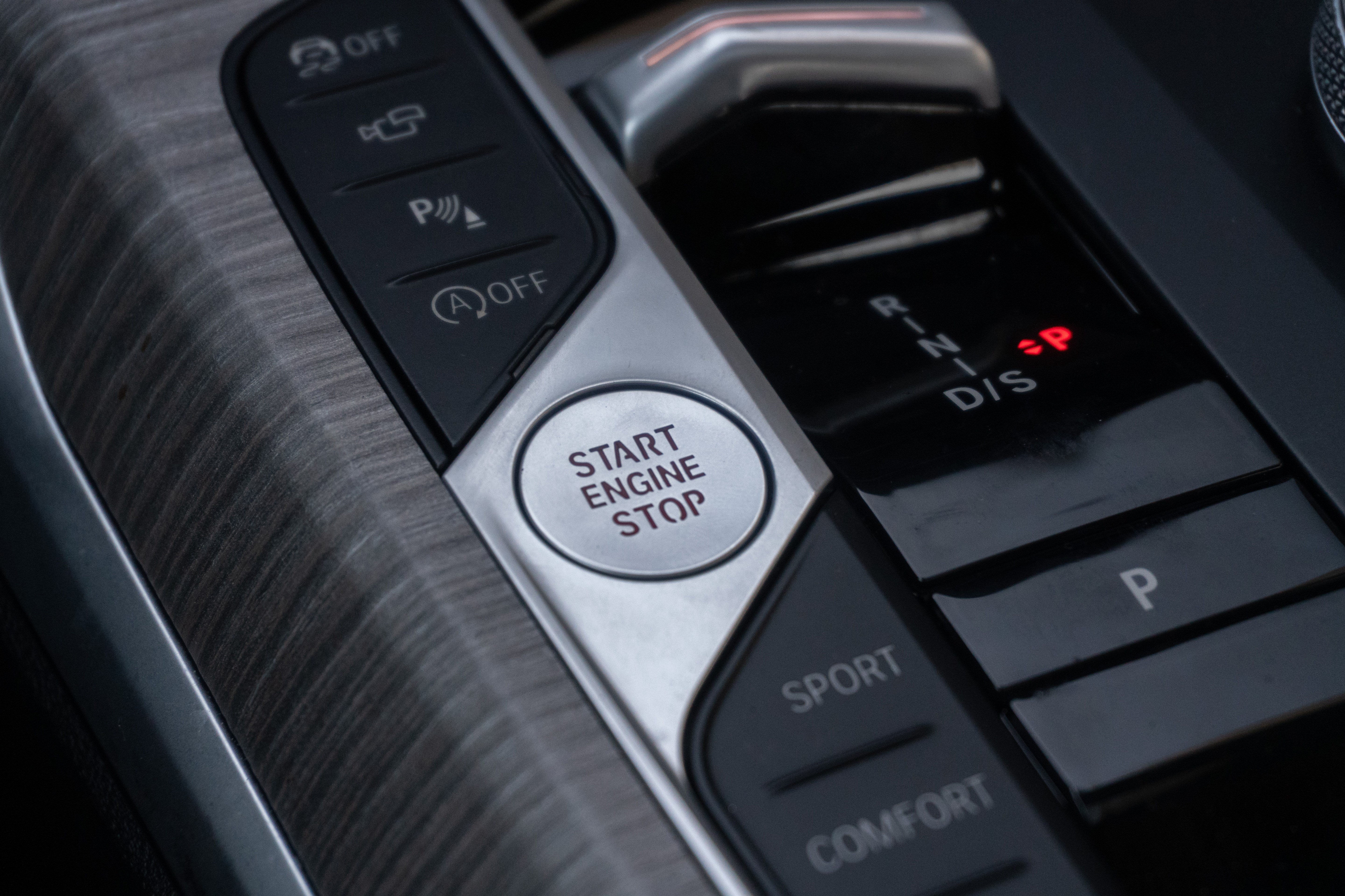 Certified 2025 BMW 330i Sedan RWD image 19