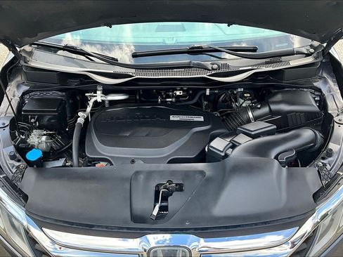 Used 2019 Honda Odyssey EX image 9