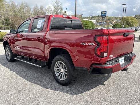 Certified 2025 Chevrolet Colorado LT w/ Advanced Trailering Package AWD/4WD image 10