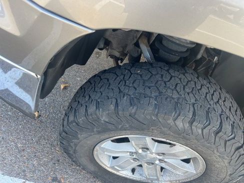 Used 2013 GMC Sierra 1500 SLE w/ Power Tech Package image 8