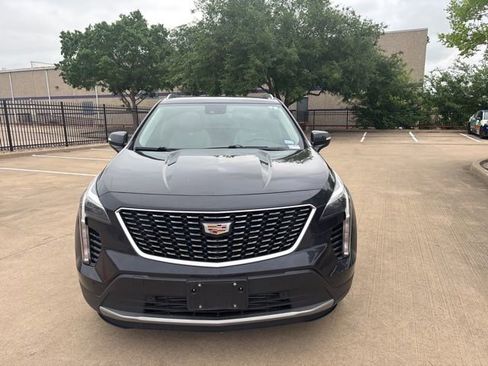 Used 2023 Cadillac XT4 Premium Luxury w/ Cold Weather Package FWD image 2