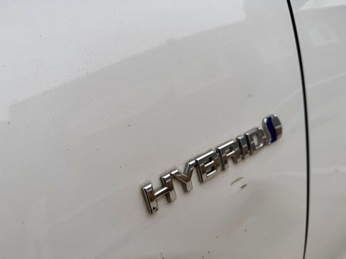 Used 2016 Toyota Prius C Two image 5