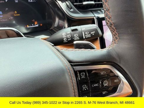 Used 2024 Jeep Grand Cherokee Summit AWD/4WD image 25