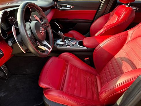 Used 2021 Alfa Romeo Giulia Ti Sport image 21