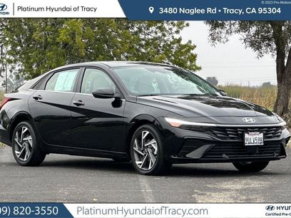 Used 2025 Hyundai Elantra Limited