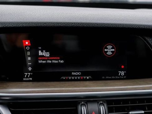 Used 2018 Alfa Romeo Stelvio Ti Sport image 36