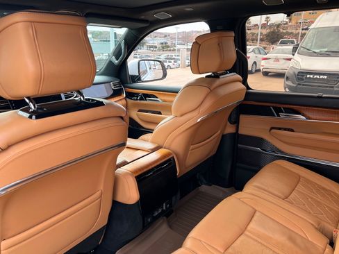 Used 2022 Jeep Grand Wagoneer Series III w/ HD Trailer Tow Package image 19