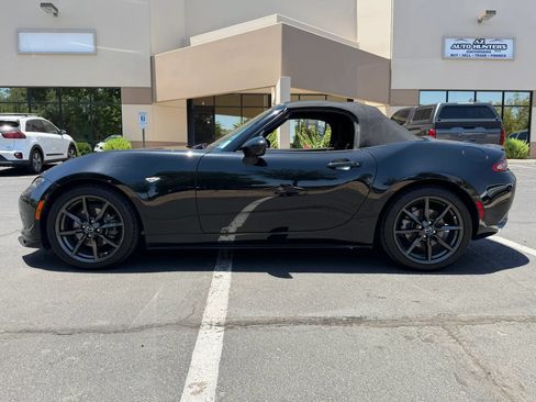 Used 2016 MAZDA MX-5 Miata Club RWD image 6