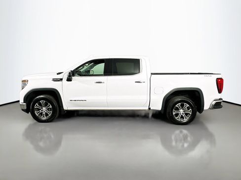 Used 2025 GMC Sierra 1500 SLT AWD/4WD image 4