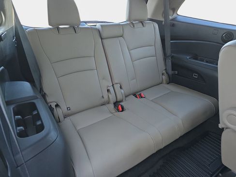 Certified 2019 Honda Pilot Touring image 13
