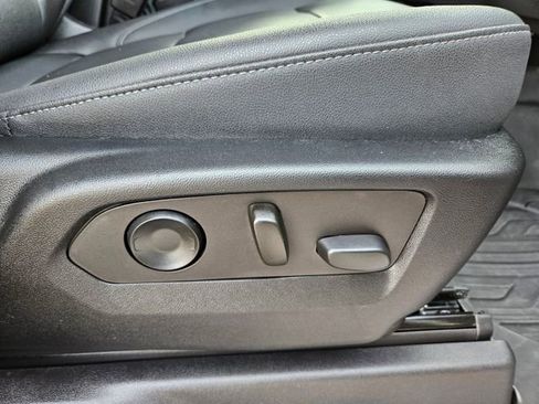 Used 2022 GMC Sierra 1500 SLT w/ X31 Off-Road Package image 20