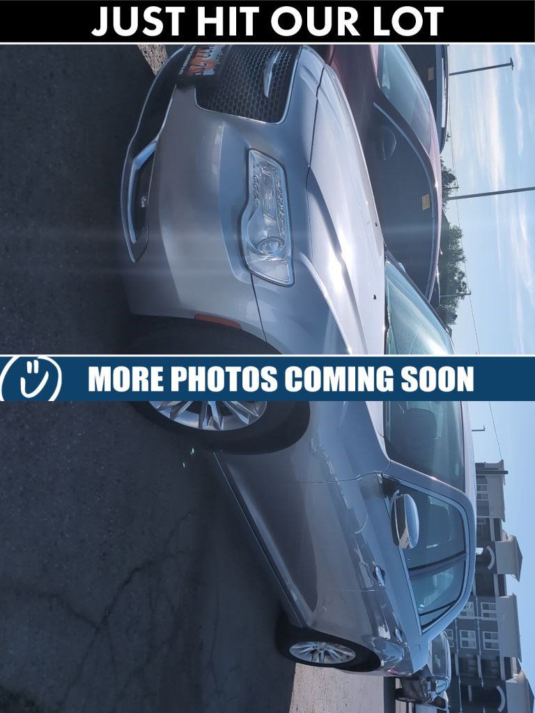 Used 2015 Chrysler 300 C RWD image 20