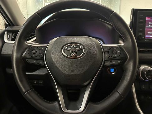 Certified 2022 Toyota RAV4 XLE Premium image 11