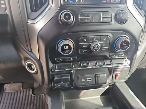 Used 2021 Chevrolet Silverado 1500 RST w/ Z71 Off-Road Package image 18