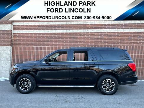 Used 2023 Ford Expedition Max XLT image 1