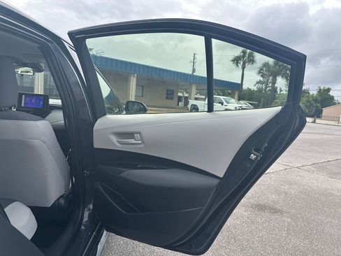 Used 2024 Toyota Corolla LE FWD image 13