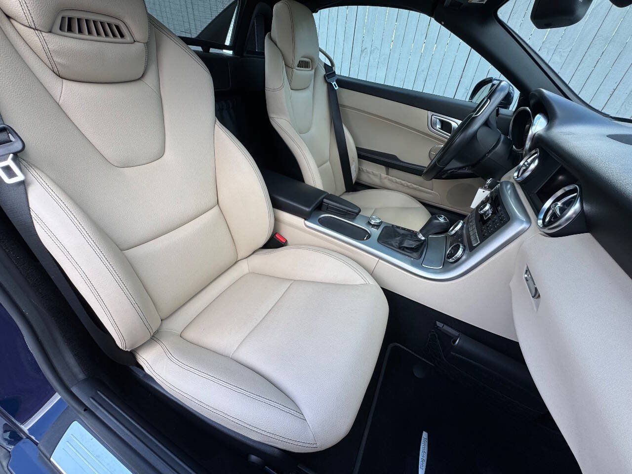 Used 2014 Mercedes-Benz SLK 250 w/ Premium Package image 12