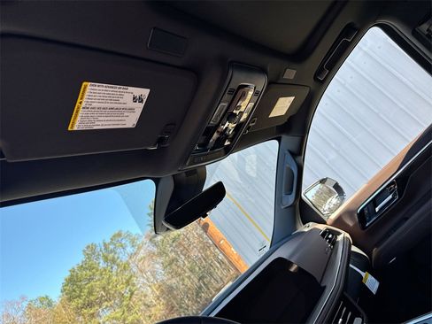 New 2026 Chevrolet Tahoe High Country image 19