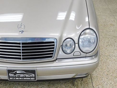 Used 1999 Mercedes-Benz E 320 4MATIC Sedan image 12