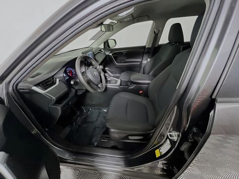 Used 2022 Toyota RAV4 LE FWD image 15