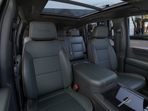 New 2026 GMC Yukon XL AT4 w/ AT4 Preferred Package AWD/4WD image 17