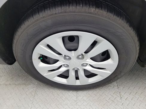 Used 2025 Kia Soul LX image 31