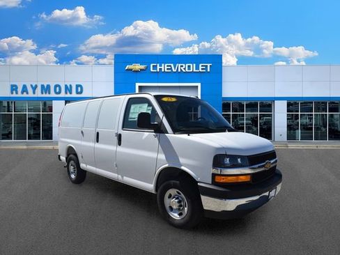 New 2025 Chevrolet Express 2500 w/ Driver Convenience Package RWD image 11