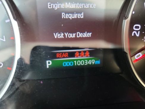 Used 2020 Toyota RAV4 XLE Premium FWD image 22