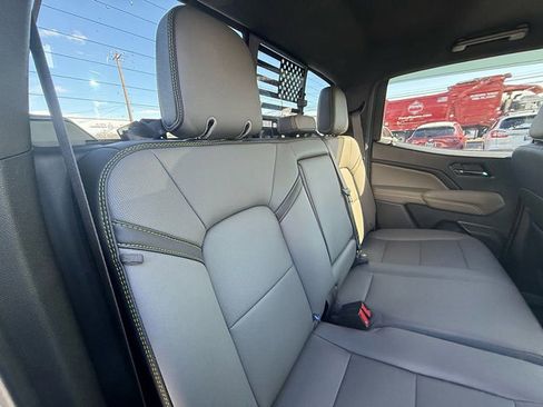 Used 2025 Chevrolet Colorado ZR2 w/ Technology Package image 19