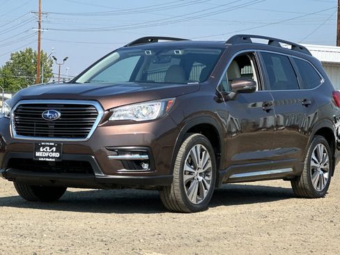 Used 2021 Subaru Ascent Limited w/ Technology Package AWD/4WD image 9