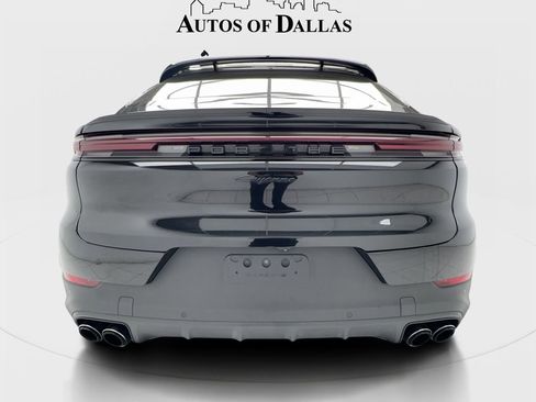 Used 2024 Porsche Cayenne Coupe AWD/4WD image 9