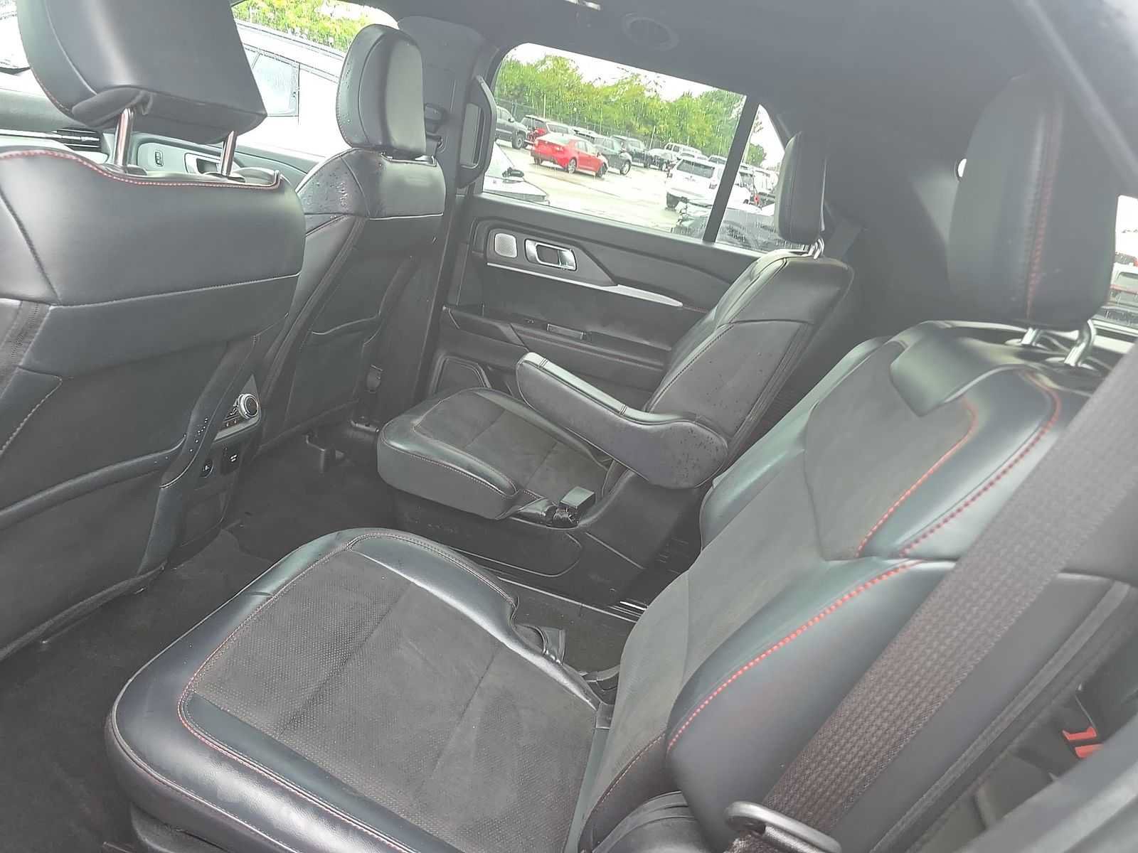 Used 2025 Ford Explorer ST w/ Sun And Sound Package AWD/4WD image 8