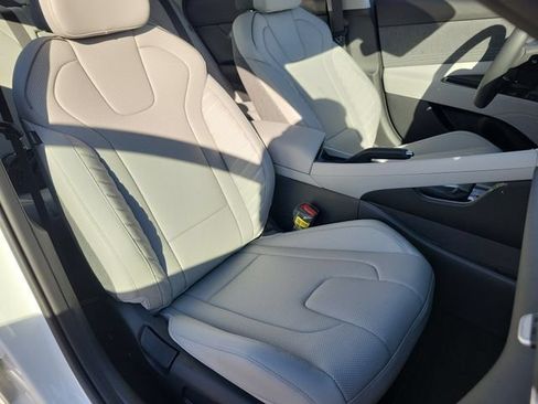 New 2026 Hyundai Elantra SEL Sport FWD image 23