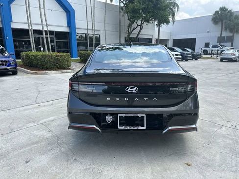Used 2025 Hyundai Sonata SEL FWD image 32