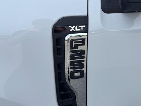Used 2025 Ford F250 XLT AWD/4WD image 10